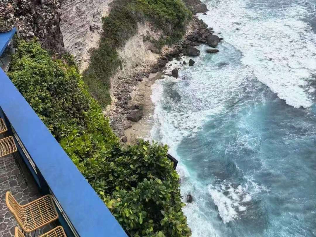 網紅懸涯海景餐廳 (印式套餐+雞尾酒椰子汁)